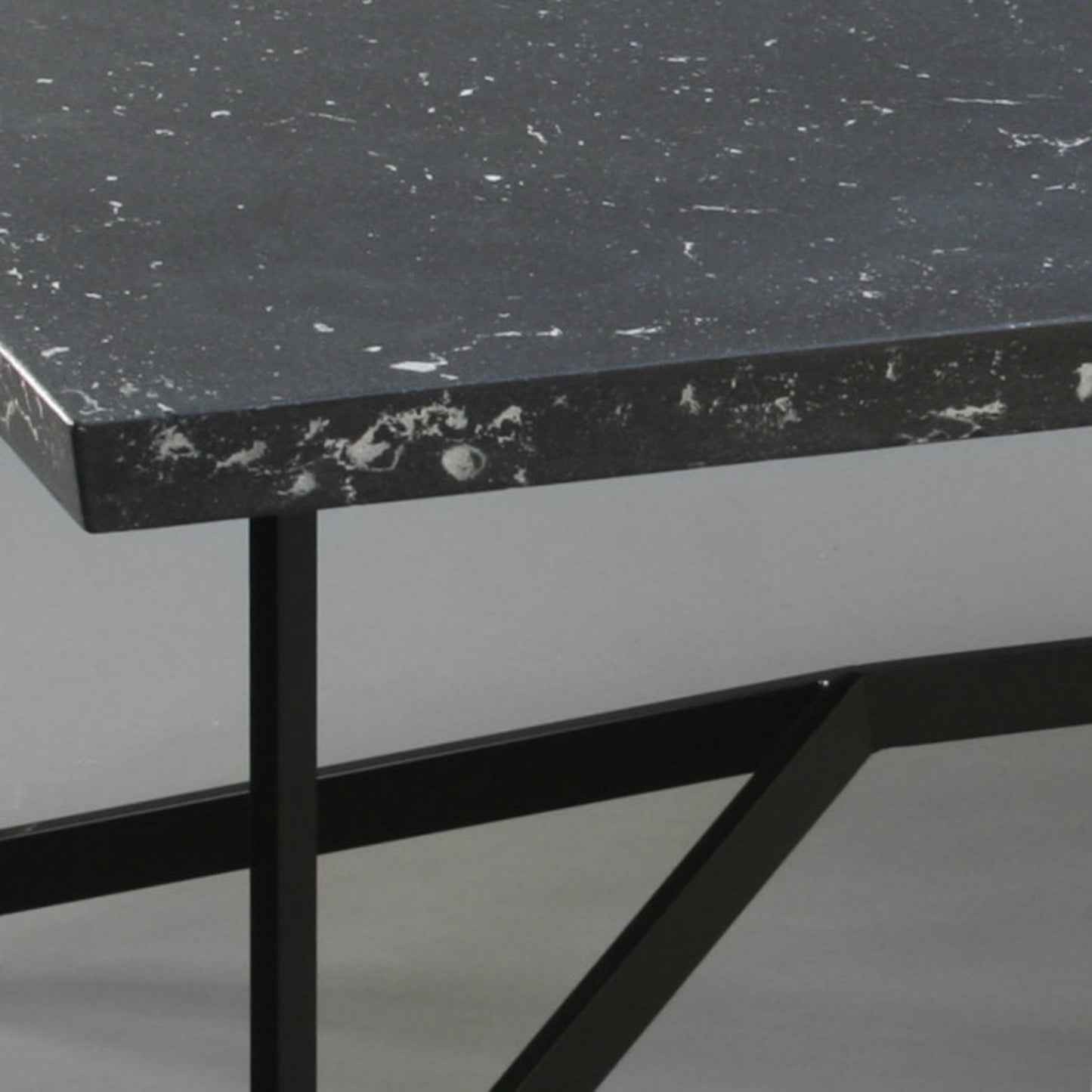 Bevel Coffee Table - Black top/Black legs, detail
